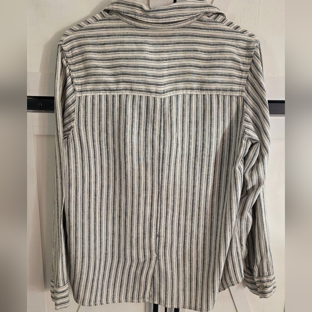 Striped Button-Up Shirt - Picture 5 of 5